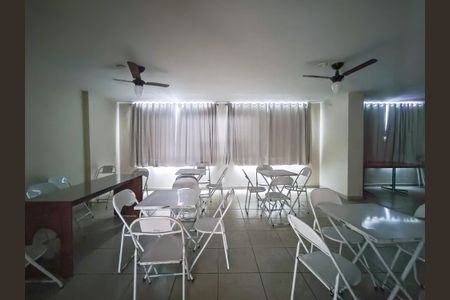 Apartamento para alugar com 126m², 3 quartos e 1 vaga Apartamento para alugar com 126m², 3 quartos e 1 vagaÁrea comum - Salão de festas