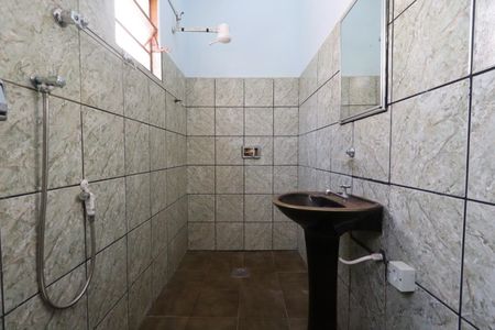 Banheiro de casa para alugar com 1 quarto, 75m² em Vila Elisa, Ribeirão Preto