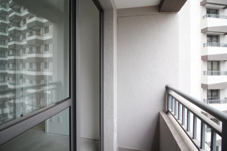 Apartamento à venda com 25m², 1 quarto e sem vaga Apartamento à venda com 25m², 1 quarto e sem vagaVaranda