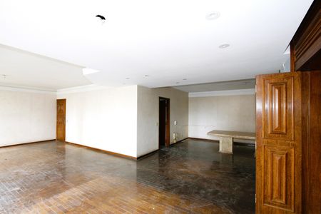 Apartamento à venda com 230m², 4 quartos e 2 vagasSala