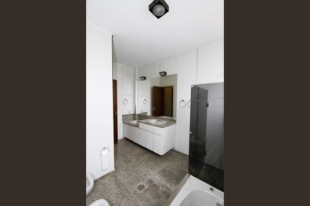 Apartamento à venda com 230m², 4 quartos e 2 vagasBanheiro Social