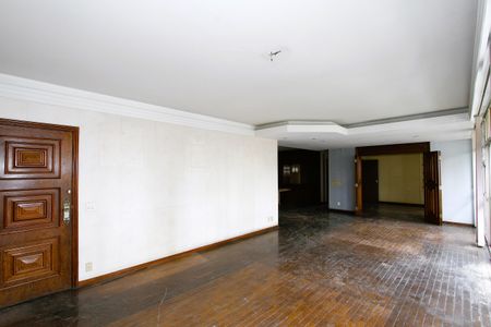 Apartamento à venda com 230m², 4 quartos e 2 vagasSala