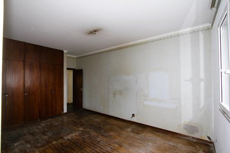 Apartamento à venda com 230m², 4 quartos e 2 vagasQuarto 1- Suíte