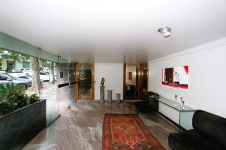 Apartamento à venda com 230m², 4 quartos e 2 vagasHall de entrada