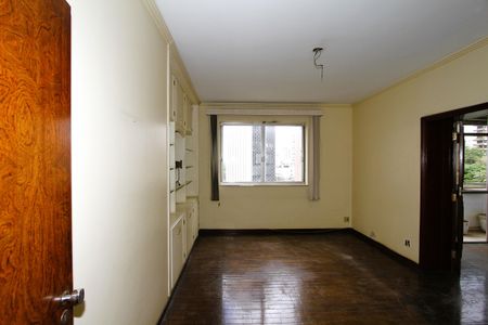 Apartamento à venda com 230m², 4 quartos e 2 vagasQuarto 2