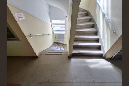 Apartamento à venda com 40m², 1 quarto e sem vaga Apartamento à venda com 40m², 1 quarto e sem vagaCorredor do prédio