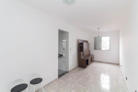 Sala de apartamento para alugar com 2 quartos, 51m² em Conjunto Residencial José Bonifácio, São Paulo