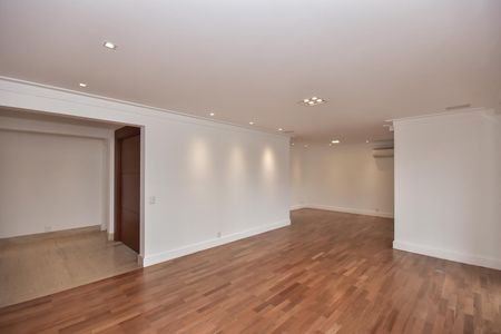 Sala de apartamento para alugar com 3 quartos, 181m² em Real Parque, São Paulo