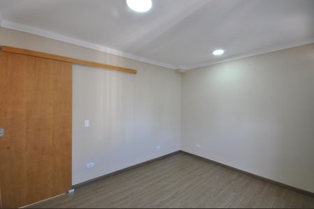 Quarto de apartamento à venda com 1 quarto, 52m² em Vila Mazzei, São Paulo