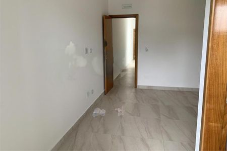 Casa à venda com 3 quartos, 200m² em Parque Sao Domingos, São Paulo