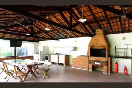 Apartamento à venda com 3 quartos, 75m² em Vila Hamburguesa, São Paulo