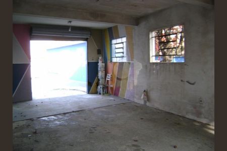 Casa à venda com 170m², 2 quartos e 8 vagas