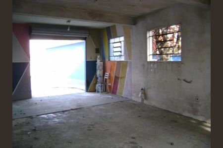 Casa à venda com 170m², 2 quartos e 8 vagas