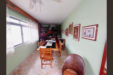 Casa à venda com 3 quartos, 260m² em Bela Aliança, São Paulo