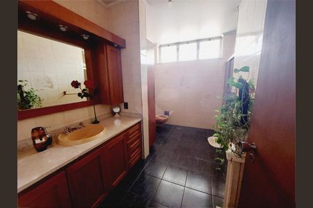 Casa à venda com 3 quartos, 260m² em Bela Aliança, São Paulo