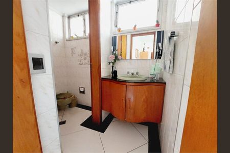 Casa à venda com 3 quartos, 260m² em Bela Aliança, São Paulo