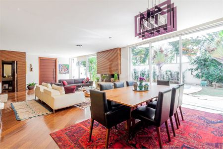 Casa à venda com 4 quartos, 500m² em Lapa, São Paulo