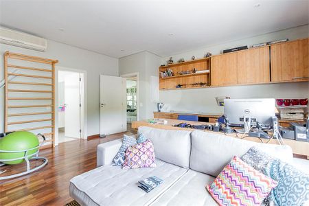 Casa à venda com 4 quartos, 500m² em Lapa, São Paulo