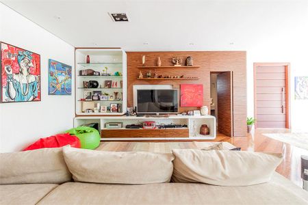 Casa à venda com 4 quartos, 500m² em Lapa, São Paulo