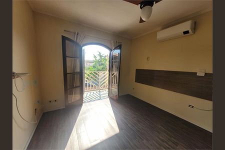 Casa à venda com 3 quartos, 220m² em Parque Anhanguera, São Paulo