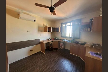 Casa à venda com 3 quartos, 220m² em Parque Anhanguera, São Paulo