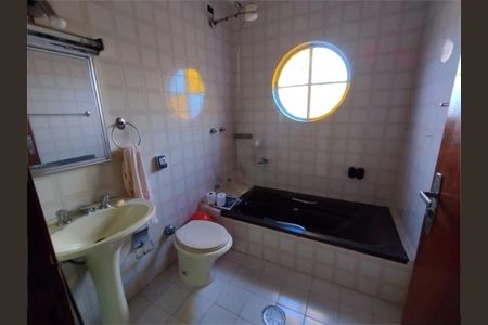 Casa à venda com 287m², 8 quartos e 2 vagas