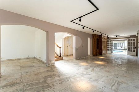 Casa à venda com 4 quartos, 250m² em Alto da Lapa, São Paulo