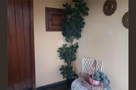 Casa à venda com 3 quartos, 220m² em Vila Barreto, São Paulo
