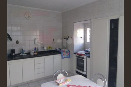 Casa à venda com 3 quartos, 220m² em Vila Barreto, São Paulo