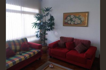 Casa à venda com 3 quartos, 220m² em Vila Barreto, São Paulo
