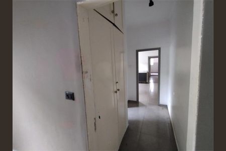 Casa à venda com 136m², 5 quartos e 1 vaga
