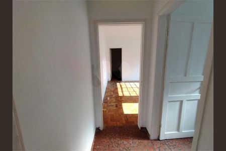 Casa à venda com 136m², 5 quartos e 1 vaga