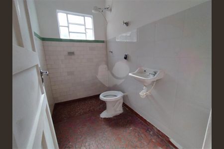Casa à venda com 136m², 5 quartos e 1 vaga