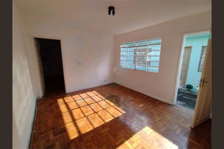 Casa à venda com 136m², 5 quartos e 1 vaga