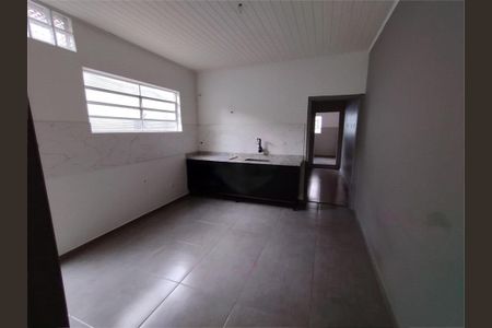 Casa à venda com 136m², 5 quartos e 1 vaga