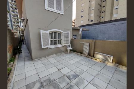 Casa à venda com 136m², 5 quartos e 1 vaga