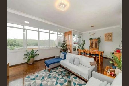 Casa à venda com 3 quartos, 250m² em Vila Sonia, São Paulo