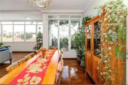 Casa à venda com 3 quartos, 250m² em Vila Sonia, São Paulo