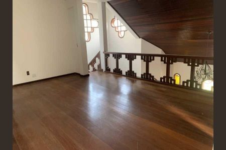 Casa de condomínio à venda com 418m², 3 quartos e 3 vagas