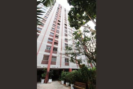 Apartamento à venda com 77m², 2 quartos e 1 vaga Apartamento à venda com 77m², 2 quartos e 1 vagaFachada