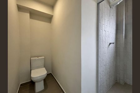 Apartamento à venda com 77m², 2 quartos e 1 vaga Apartamento à venda com 77m², 2 quartos e 1 vagaBanheiro da Suíte 2