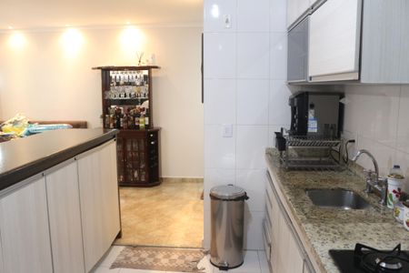 Apartamento à venda com 125m², 3 quartos e 2 vagasCozinha