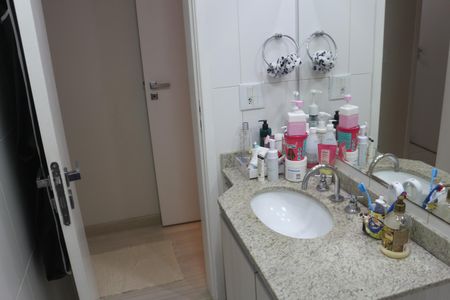 Apartamento à venda com 125m², 3 quartos e 2 vagasBanheiro Social 2