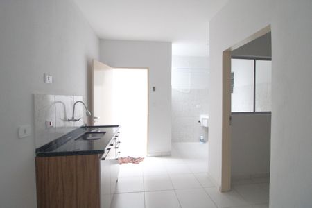 Cozinha de apartamento para alugar com 1 quarto, 23m² em Cidade Dutra, São Paulo