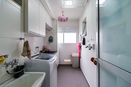 Apartamento à venda com 125m², 4 quartos e 2 vagas Apartamento à venda com 125m², 4 quartos e 2 vagasÁrea de Serviço