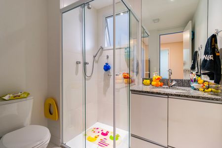 Apartamento à venda com 125m², 4 quartos e 2 vagas Apartamento à venda com 125m², 4 quartos e 2 vagasBanheiro
