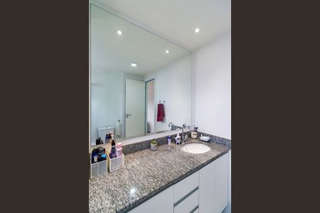 Apartamento à venda com 125m², 4 quartos e 2 vagas Apartamento à venda com 125m², 4 quartos e 2 vagasBanheiro da Suíte 1