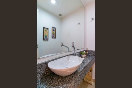 Apartamento à venda com 125m², 4 quartos e 2 vagas Apartamento à venda com 125m², 4 quartos e 2 vagasLavabo