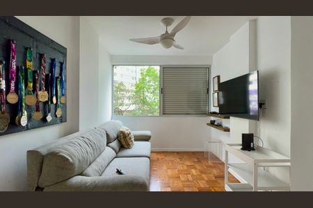 Apartamento à venda com 70m², 2 quartos e 1 vaga Apartamento à venda com 70m², 2 quartos e 1 vagaSala de TV