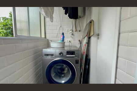 Apartamento à venda com 70m², 2 quartos e 1 vaga Apartamento à venda com 70m², 2 quartos e 1 vagaÁrea de Serviço